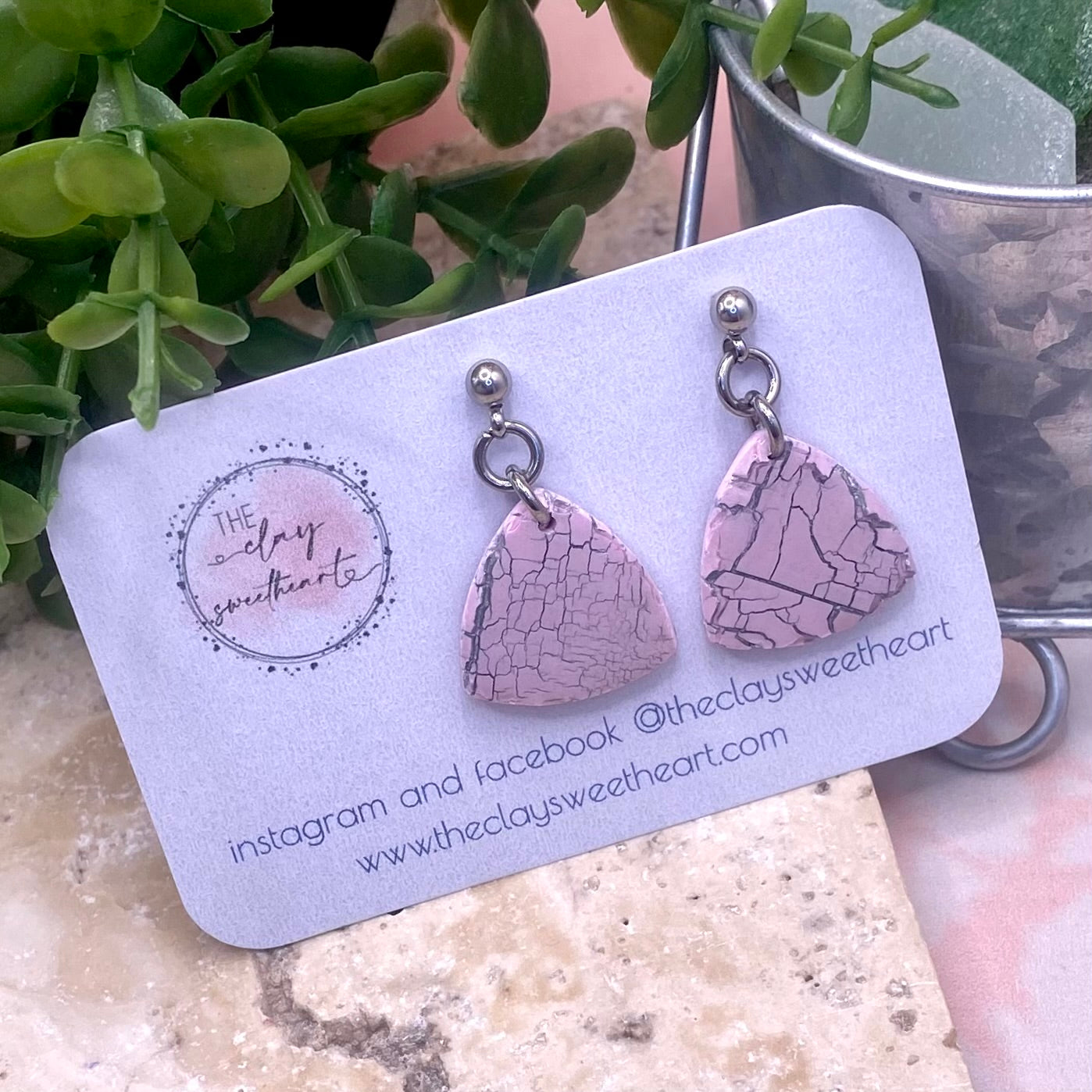 612 Pink crackle polymer clay triangle earrings