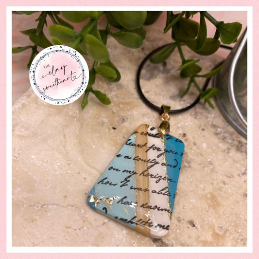 2433 blue beachy necklace